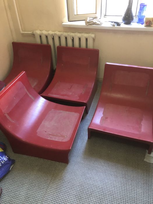 Продаются стол и кресла