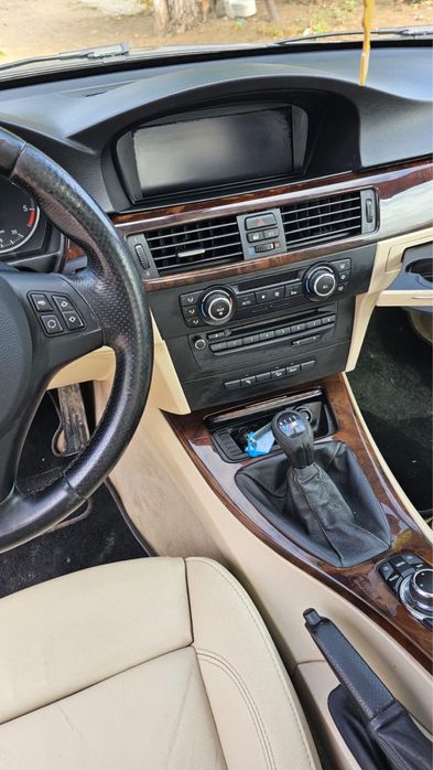 BMW Seria 3 2010 — imagine 5