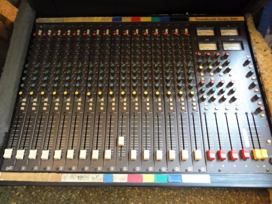 Mixer audio Soundcraft Series 200