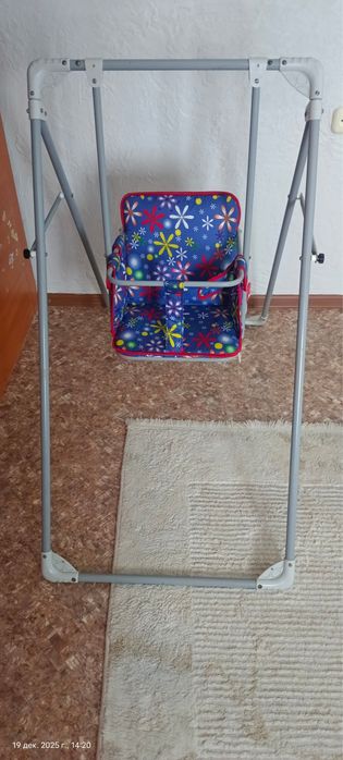 Качеля детская б/у