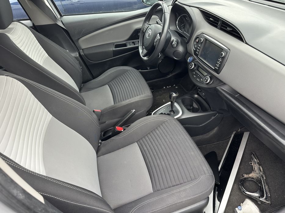 Toyota Yaris Тойота Ярис 2017 1.5 hybrid 100 кс НА ЧАСТИ!