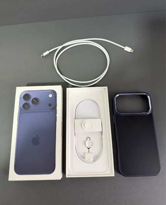 Iphone 17 PRO / в гаранция / пълен комплект