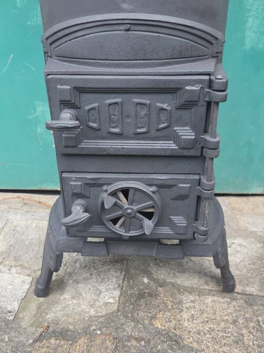 Печка  уникат на дърва!