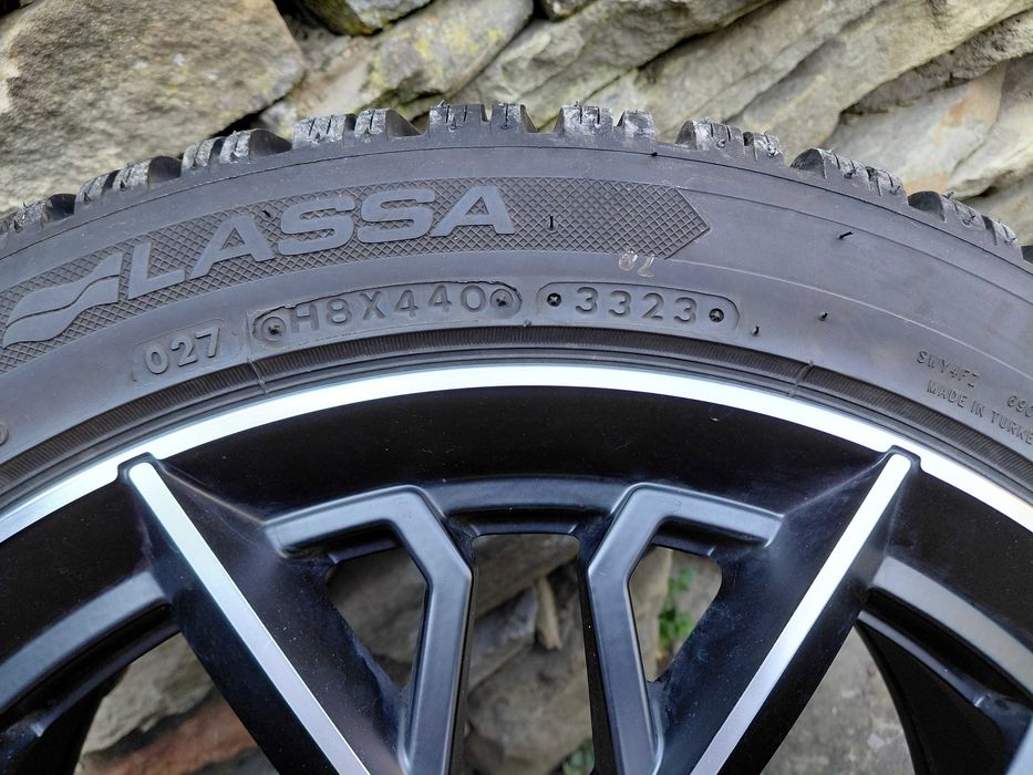 4 бр. MOMO Massimo 17" 5x120 ET34 + зимни Lassa Snoways 4 225/45 R17