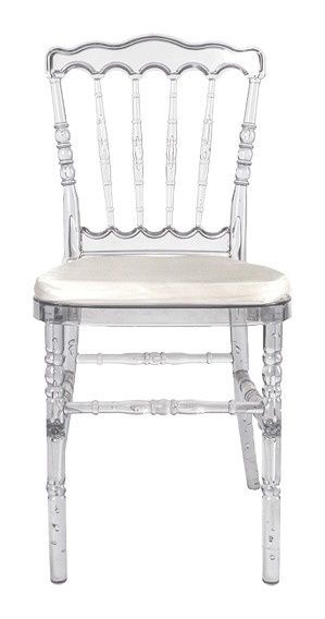 Столы круглые и стулья