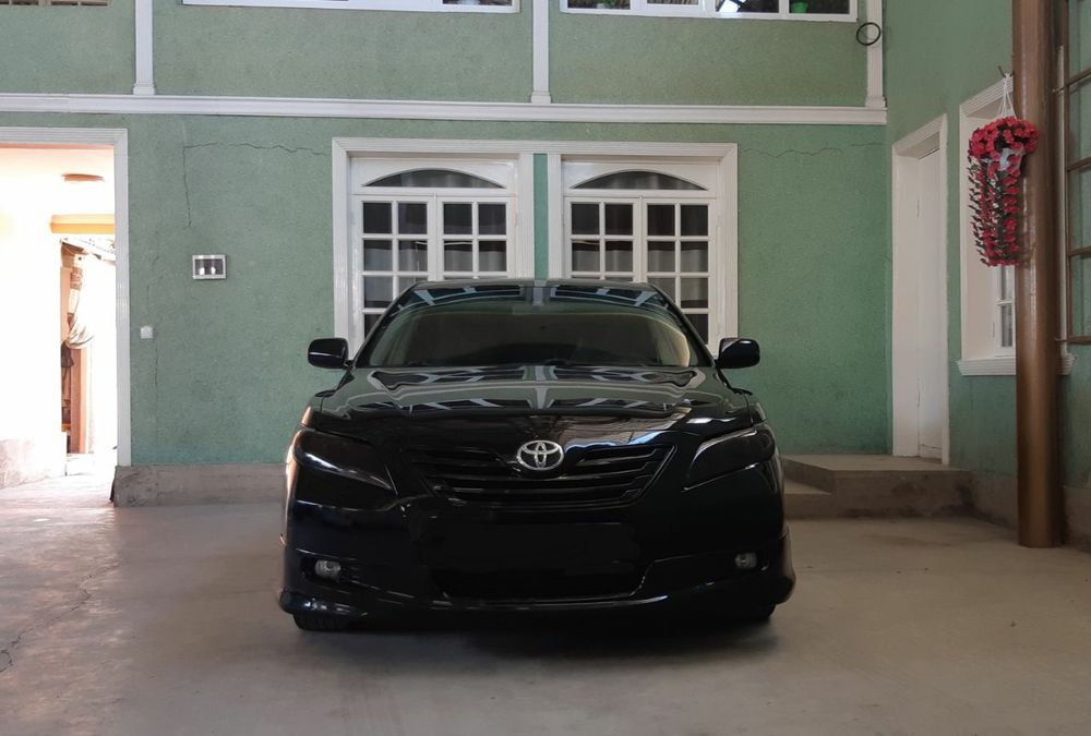 Toyota Camry 40 сотилади