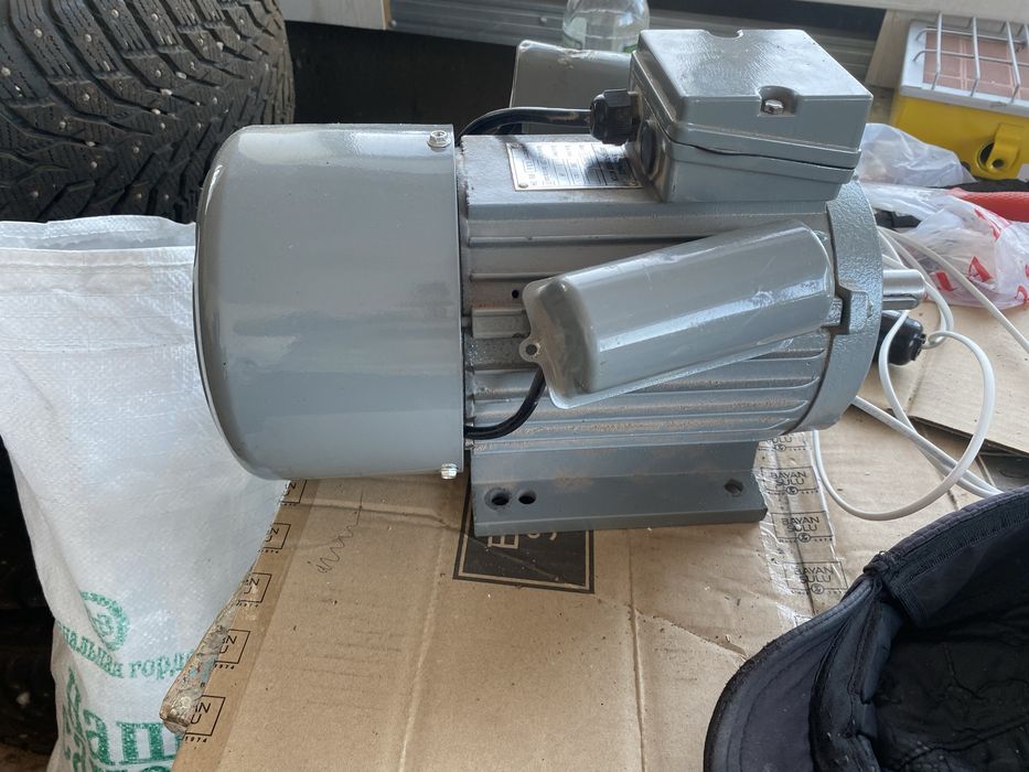 Двигатель 2 клиловатный