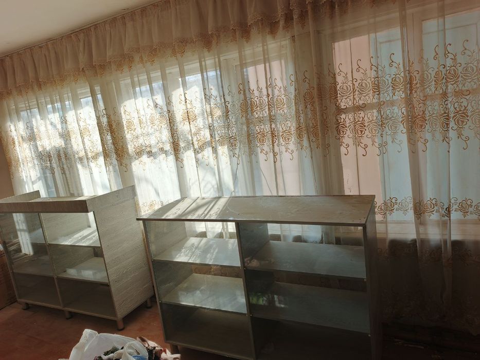 Magazin uchun mebellar