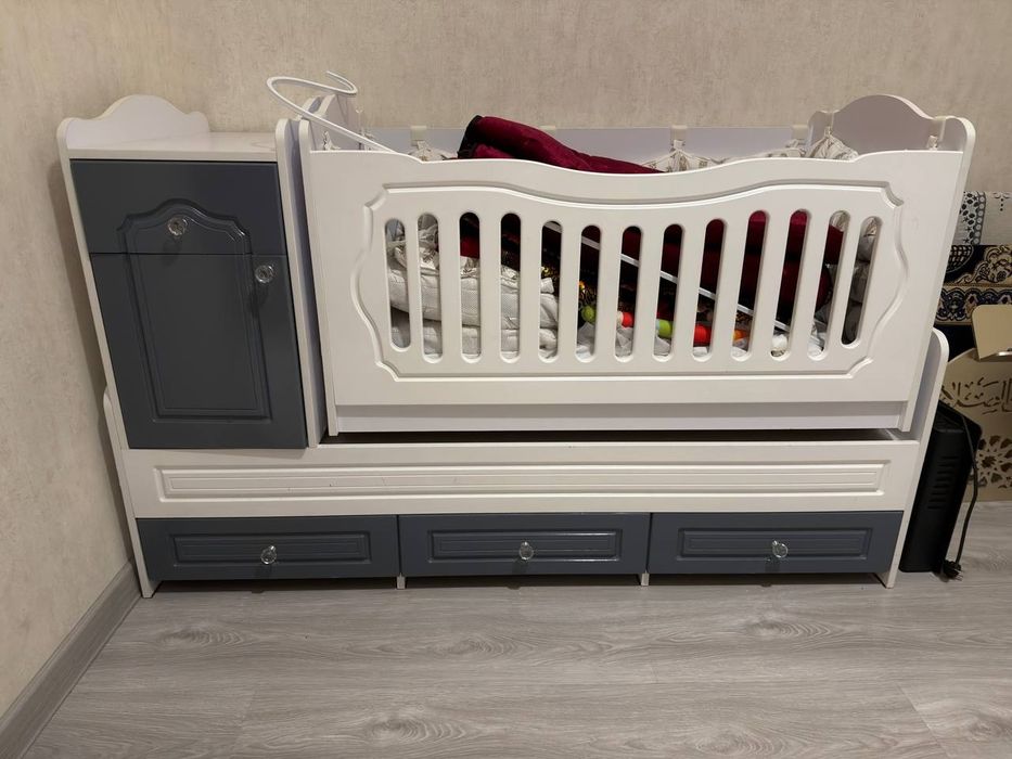 Детский манеж, кровать,  почти новое