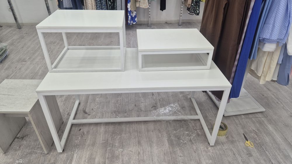 Полки, подставки, подиум, табуретка, пуфик