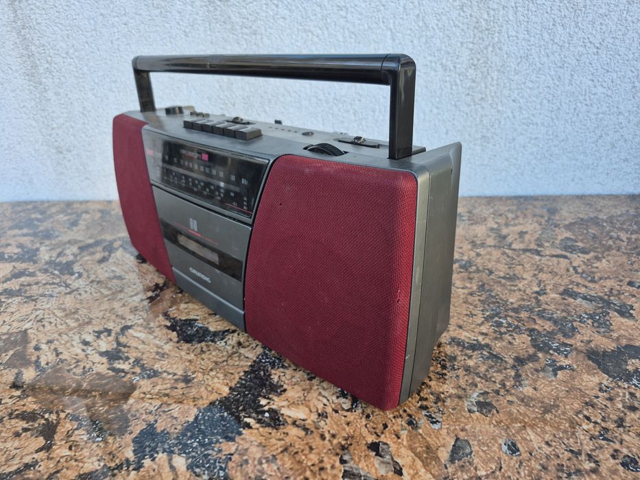 Radio casetofon marca Grunding model RR400 ,made in Germany,