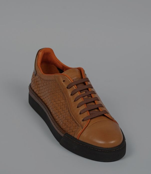 Кожени обувки, много интерес цвят