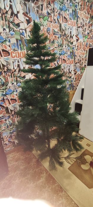 Ёлка искусственная