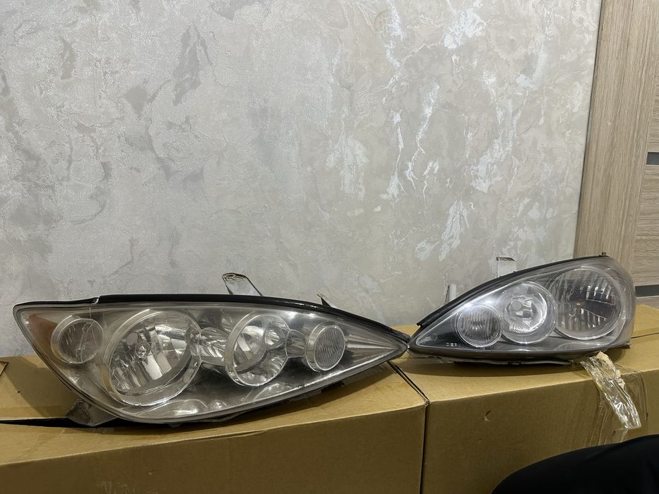 Продаётся передные фары на Camry 30/35