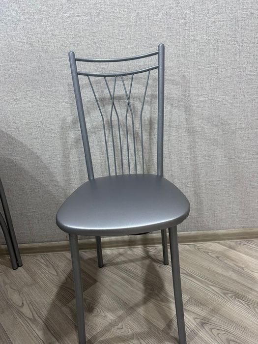 Стол со стульями, 65 000 за всё