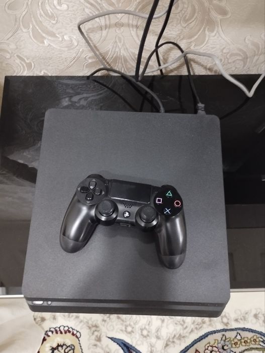 play station 4 sotiladi