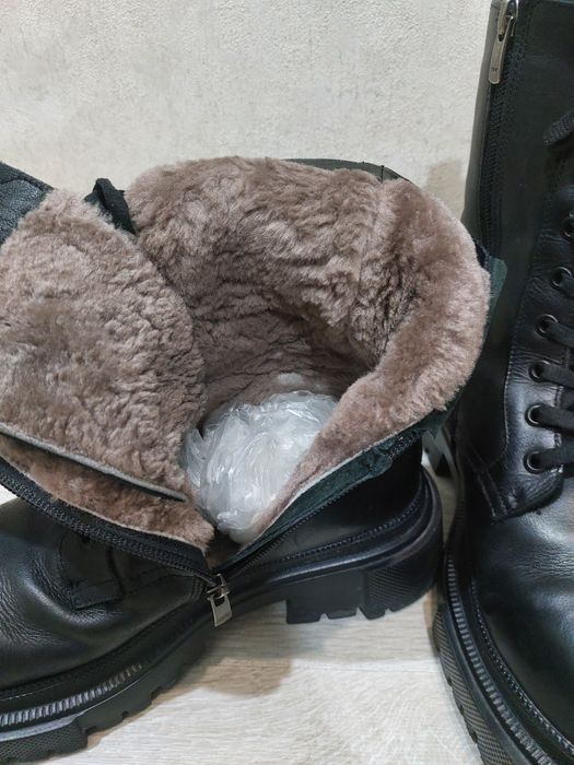 Женские зимние ботинки