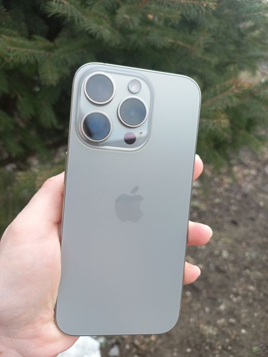 iPhone 15 pro 256 гб