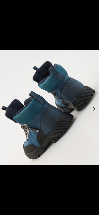 нови зимни  боти, сини, с мек полар, 35 номер

сини

вътре е мек пол