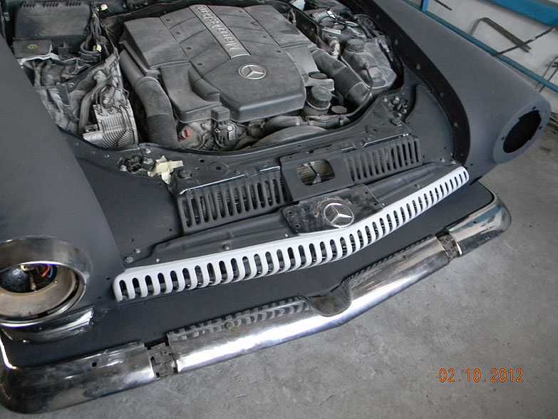 Mercedes-Benz E500 - Волга ГАЗ 21