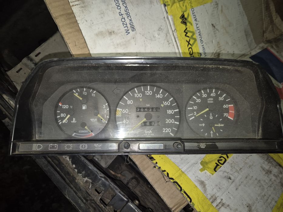 Приборка на w124 и е190 w201