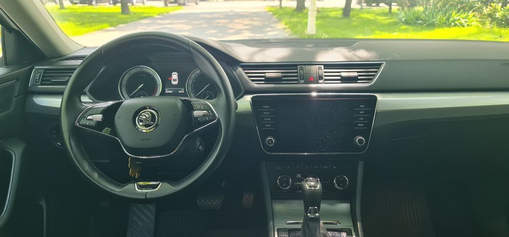 Vand/Dau la schimb Skoda super