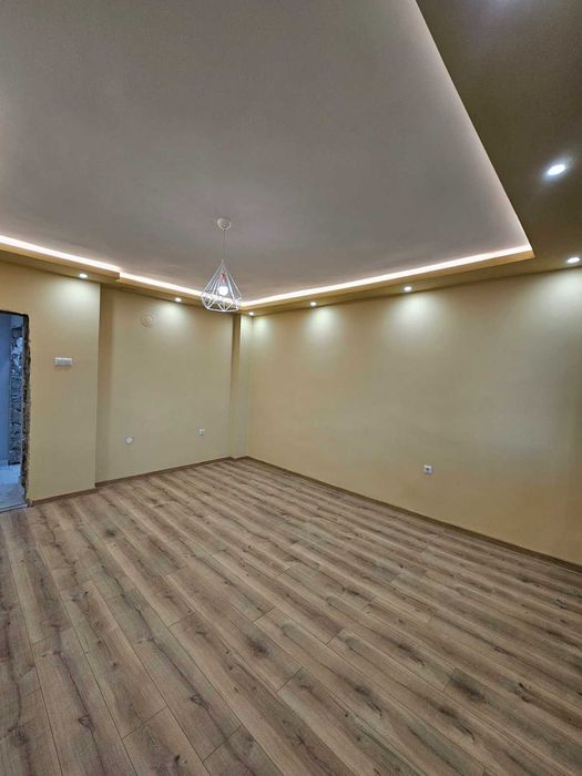 Продава се Тристаен апартамент в Казанлък - 100 кв.м за 1199 €/кв.м - Снимка #8