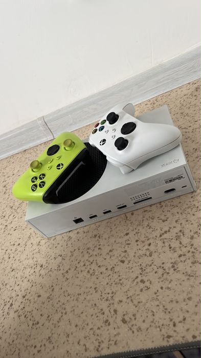 Xbox series S продам