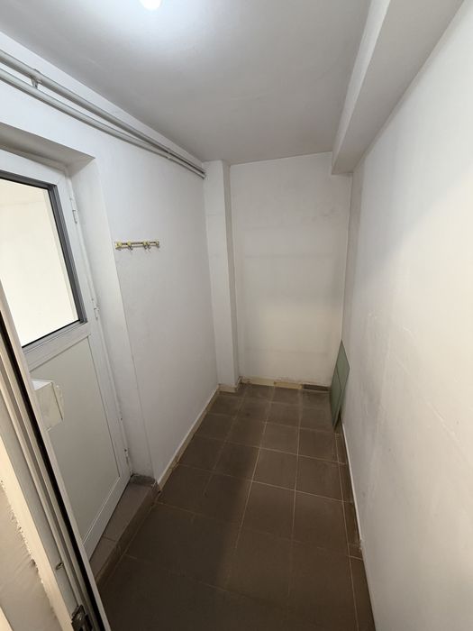 Spatiu comercial de inchiriat 24mp utili stradal Strada Paltinis. 450€ Neg.