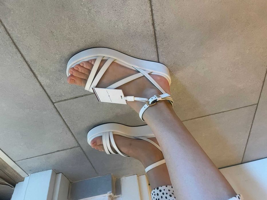 Sandale albe Tommy Hilfiger