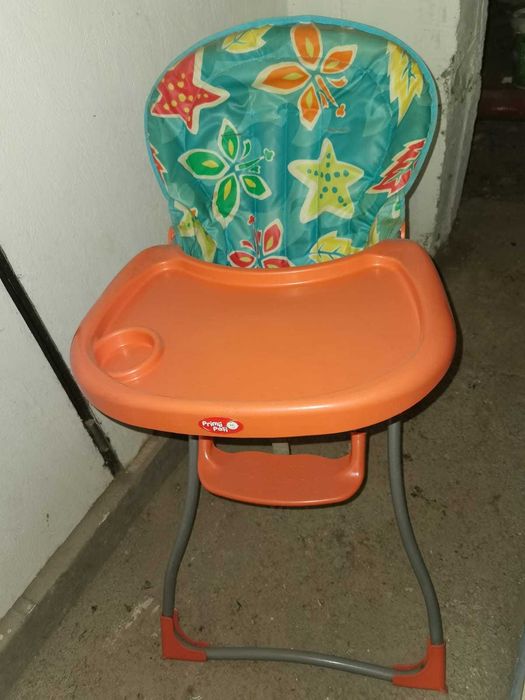 Scaun masa bebe primii pasi, in stare foarte buna.