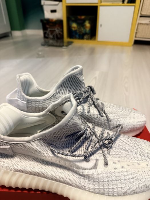Yeezy 350v2 REFLECTIVE