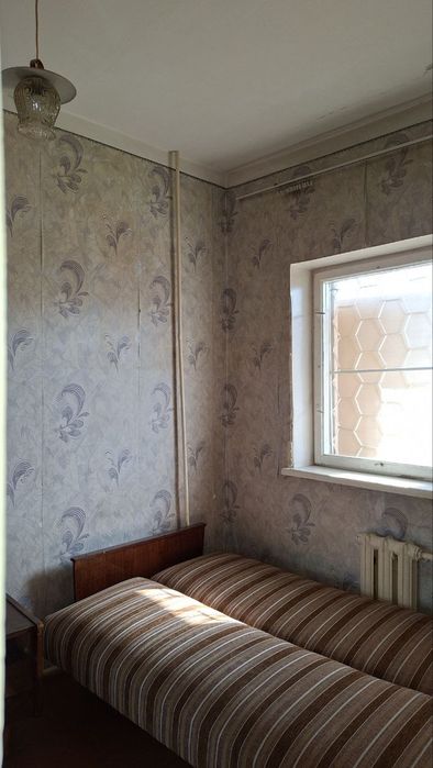 Срочно продам 1 комнатную квартиру Юнусабад