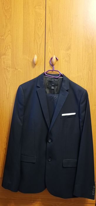 Costum bleumarin H&M Made în Bangladesh mărimea S