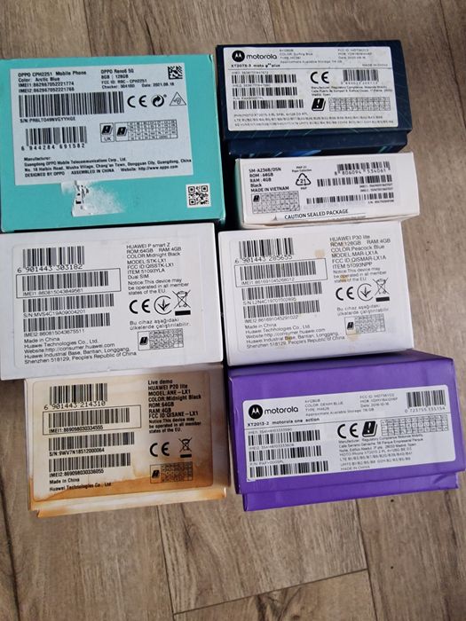 Lot de telefoane full box in stare foarte buna(unele sunt noi)