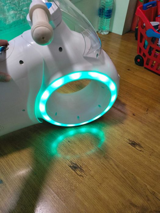 Космически музикален скутер