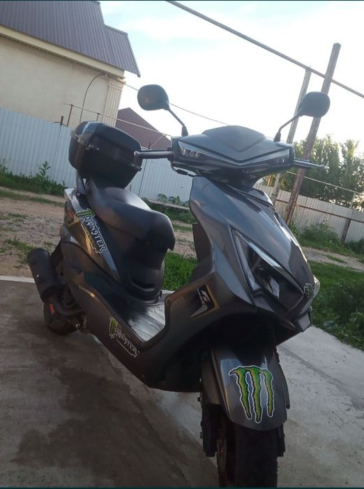 Скутер м8про 2-го поколения