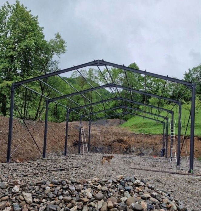 Vand structuri metalice pe baza de comanada