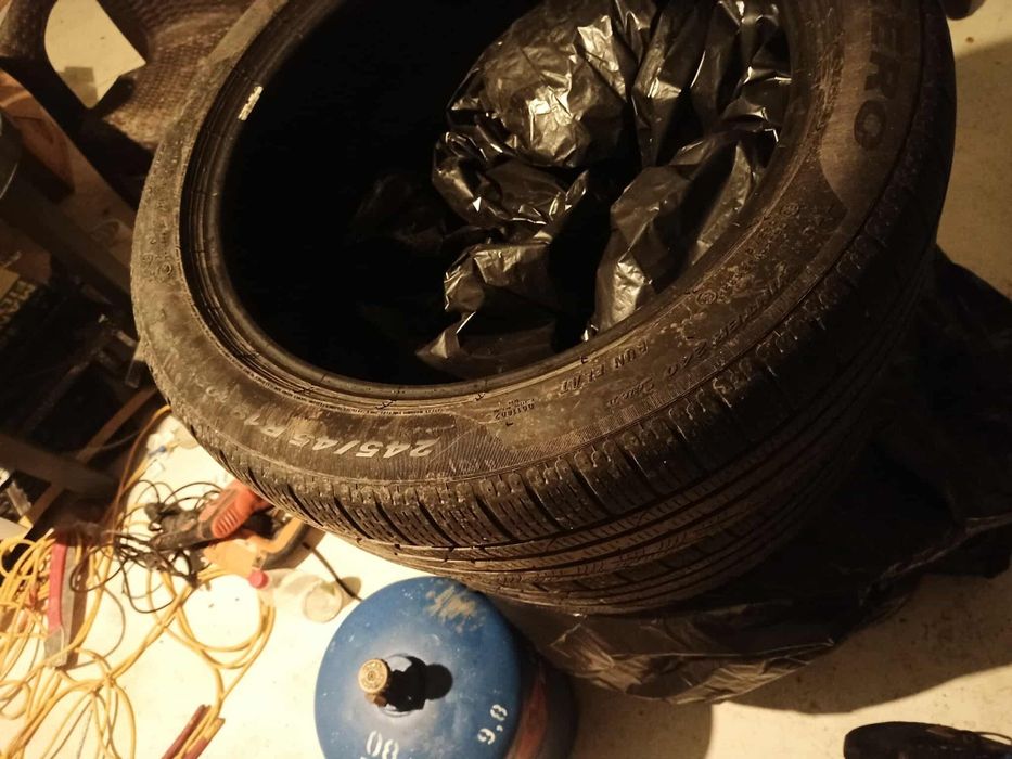 Vand anvelope dedicate bmw