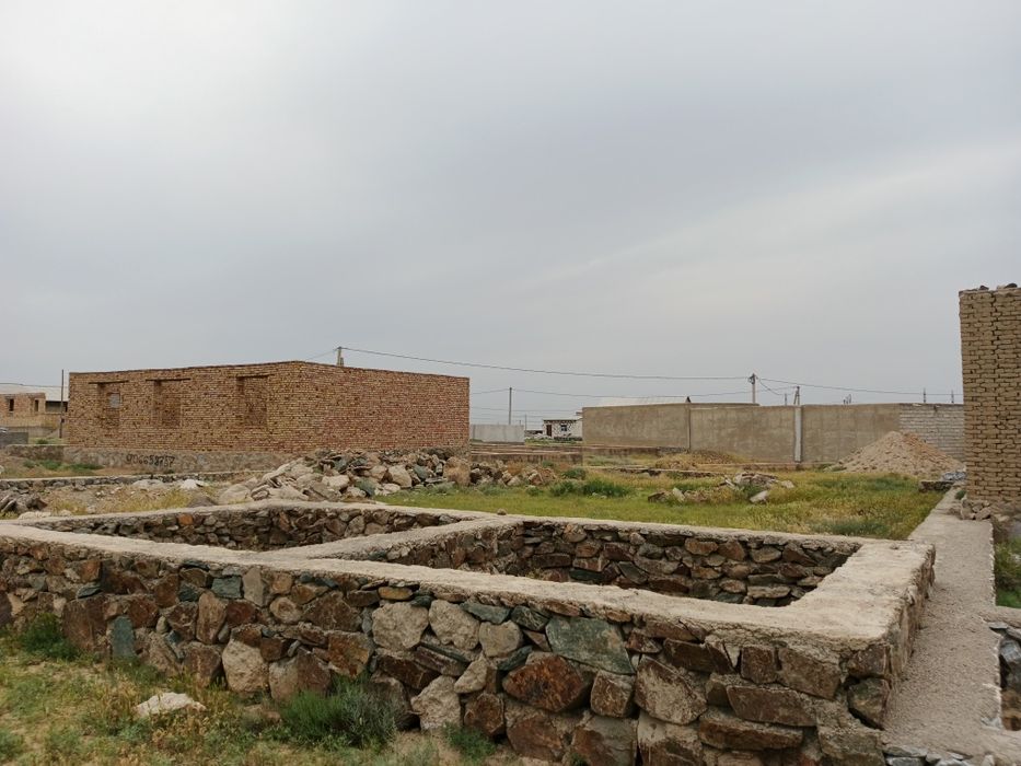 Yer uchastka sotiladi