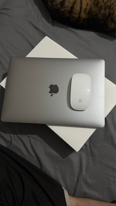 Продам macBook Air