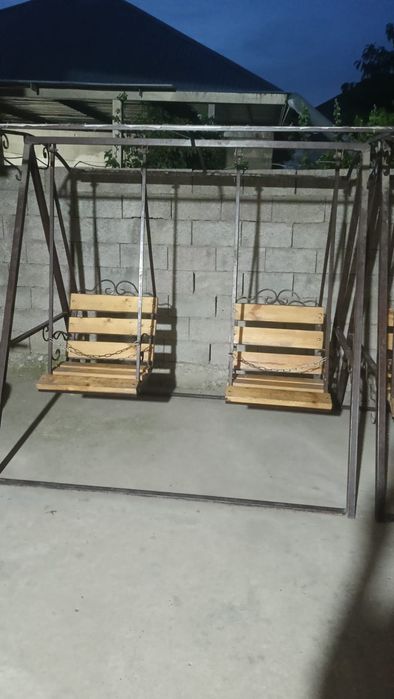 Качели на продажу