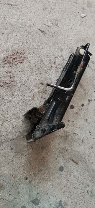 De vânzare  cric auto și filetanta