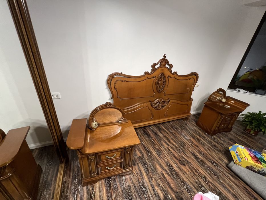 Pat - tablii lemn masiv plus comode