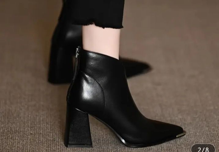 Продам ботинки женские