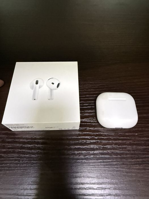 Air Pods 4 наушники от Apple