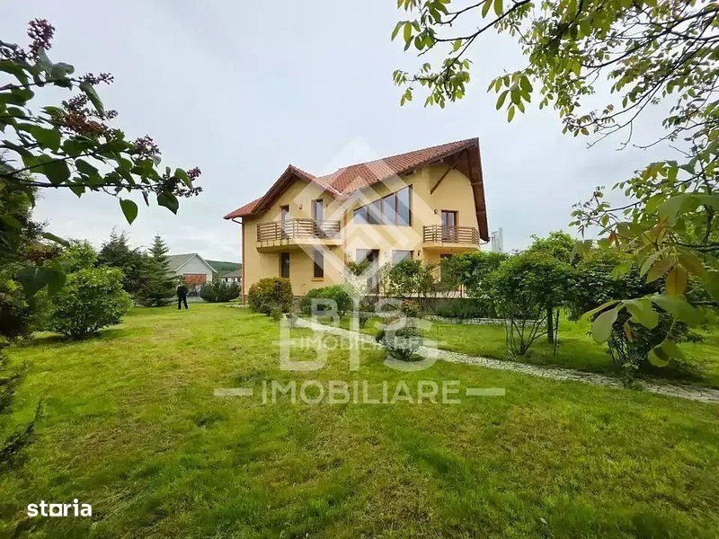 Vilă cu grădină 1200 mp, Unirea - Alegerea Perfectă pentru Famili
