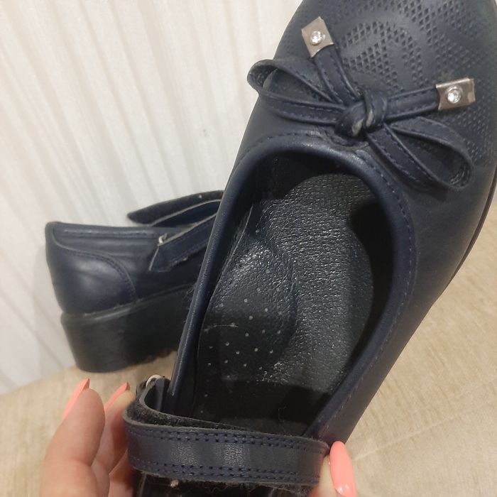 Продам туфли для девочки