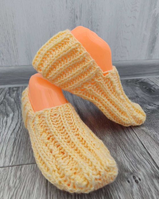 Вязаные тапочки для дома