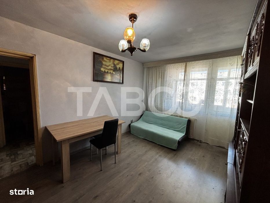 Apartament de vanzare  2 camere 47mp+7mp balcon zona Mihai Viteazul